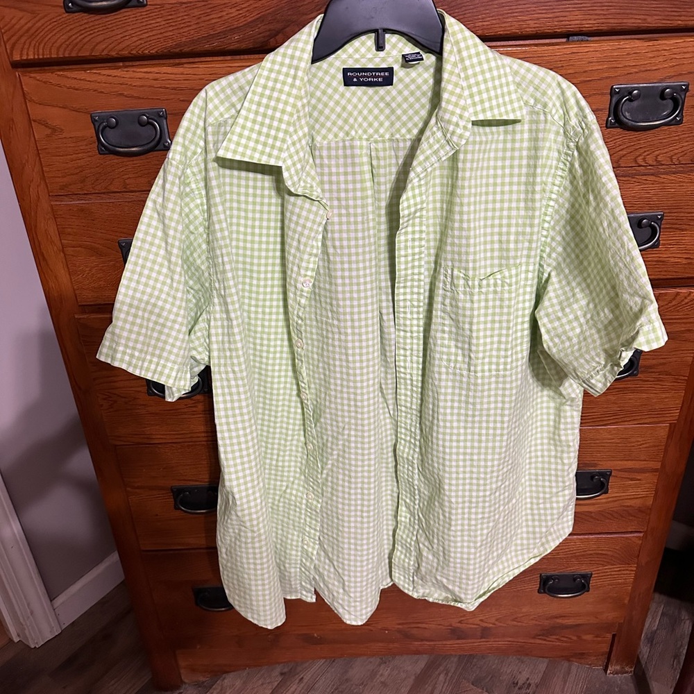 Roundtree & Yorke Light Green Checkered Shirt